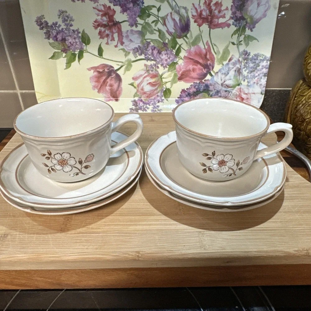 Covington Edition Stoneware Japan Cups & Saucers Lot 6 Floral‎ 2 Cups 4 Saucers